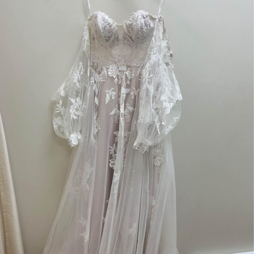 Stella York Wedding Dress - Never worn, NWT